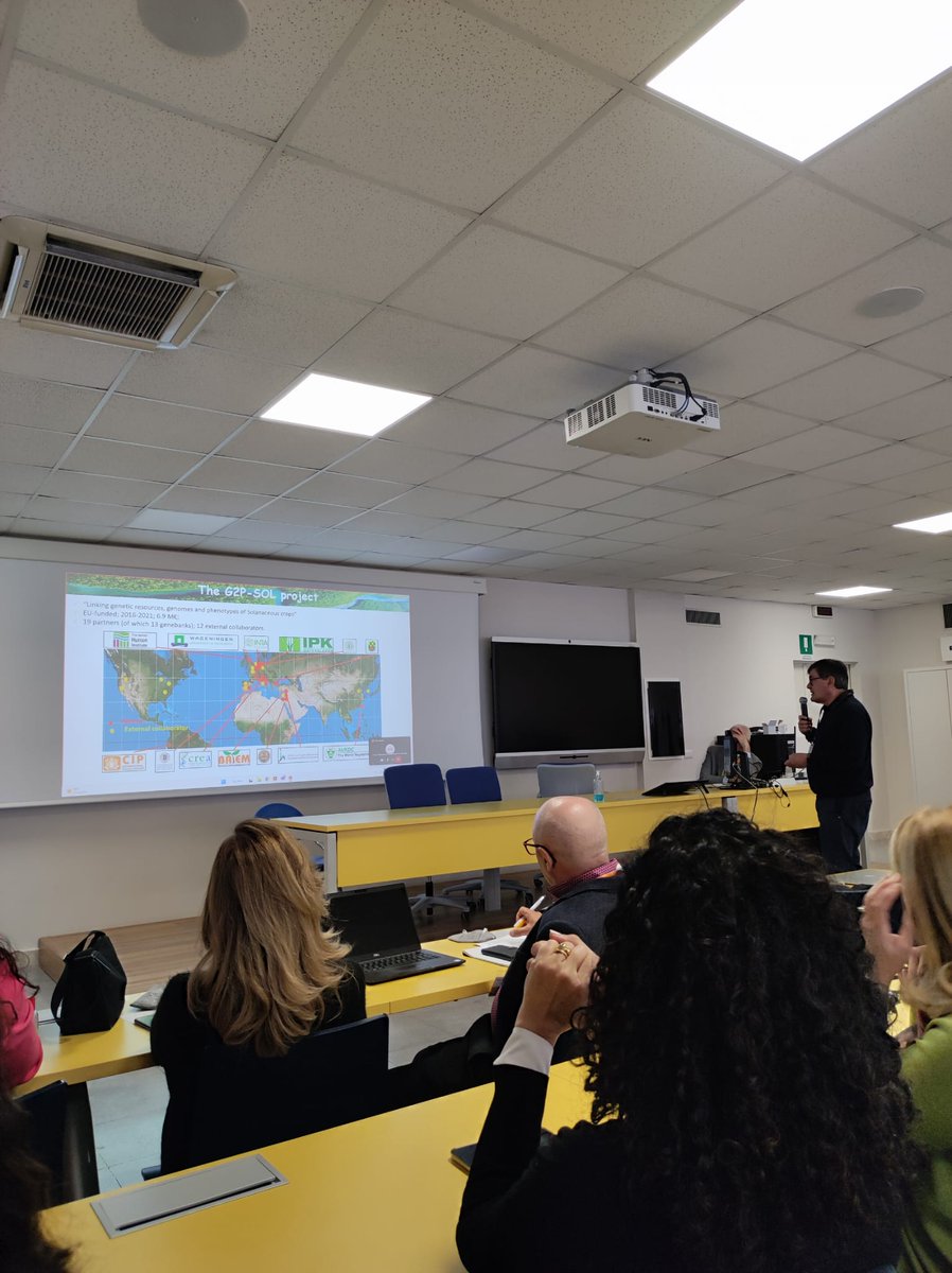 Freeclimb1's tweet photo. Wonderful #workshop! We were very happy to learn about #multisitecollections, #conservation of plant #geneticresources, #management and #characterization of plant genetic resources, #exsitu #biodiversity, #SweetOrange and #almond #fingerprinting. https://t.co/Wfe5HhiMd2