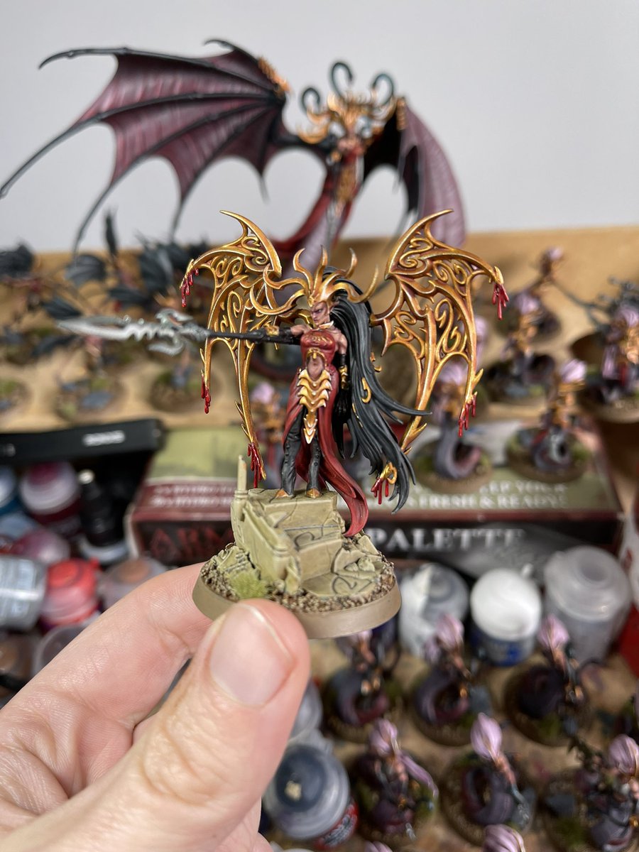 ChrisRose1's tweet photo. @warhammer Trying to get mine fully finished for the weekend at Warhammer World! https://t.co/gjIBKMm6WC