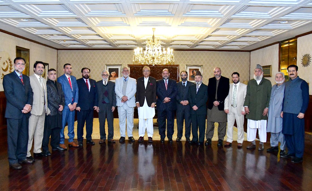 mateenbatamalo's tweet photo. A delegation of Kashmiri Leadership (APHC-AJK chapter ) led by Convenor Mr. Mahmood Ahmad Saghar met the President of Pakistan, Mr. Arif Alvi at Aiwan-e-Sadr in Islamabad, today. https://t.co/0yr8JQ8xqR