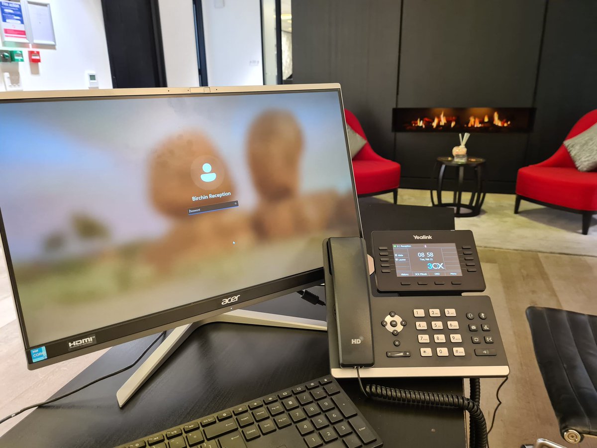 Aaron has been on site installing a new phone system at the luxury London offices of <a href="/OneAvenueGroup1/">One Avenue Group</a>.

Replacing their old phone system with a hosted 3CX solution and Yealink handsets.

Beautiful offices like these need a stylish solution.  

#itsupport #voip #businessphones