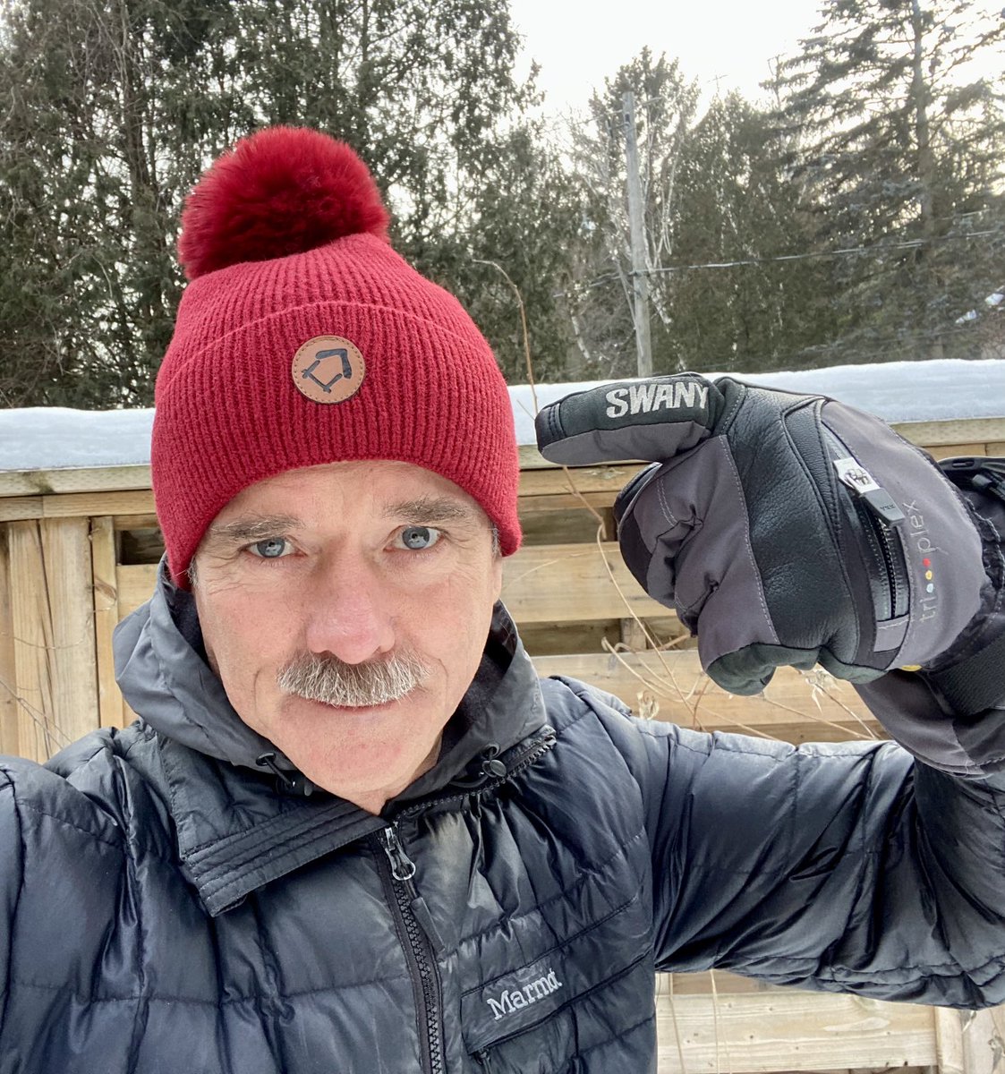 Toque Tuesday - the good folks ⁦@RaisingTheRoof⁩ help our homeless. Please buy a toque in support if you can: raisingtheroof.org/shop/