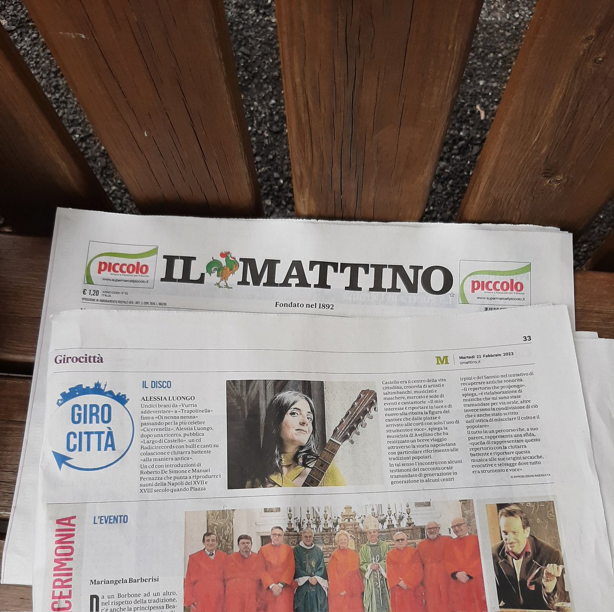 Oggi 'Il Mattino' parla di 'Largo di Castello' 
#IlMattino #newspaper #giornale #Journal #chitarrabattente #musicaantica #musicaantigua
