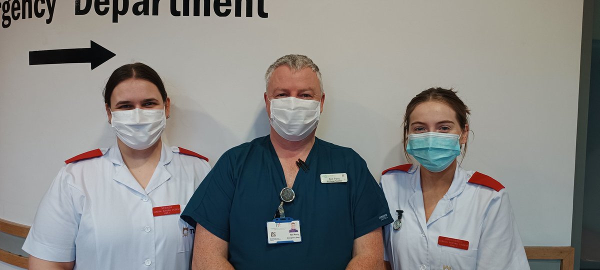 Congratulations to our very first 4th year intern students who have successfully completed their 8 week placement at Tullamore Emergency Department. Paving the way for more future interns in a specialist area. Good luck girls @HSELive @NMPDMidlands @TUS_Midwest @INMO_IRL