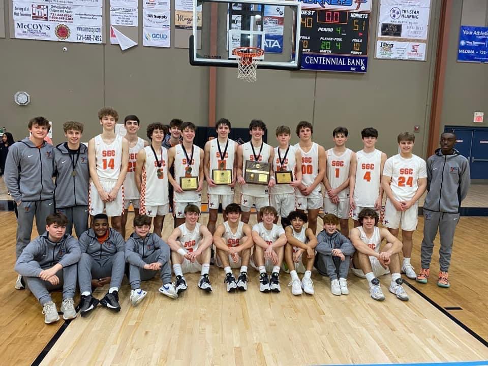 HoopsGuyForLife's tweet photo. Super proud of these kids and I praise  The Good Lord for blessing me with the opportunity to coach them! District 12AAA champions. Next up, region tournament but we are going to enjoy this one for a day! #TheHornetWay #DistrictChamps  #Blessed https://t.co/H33zJkBHmS