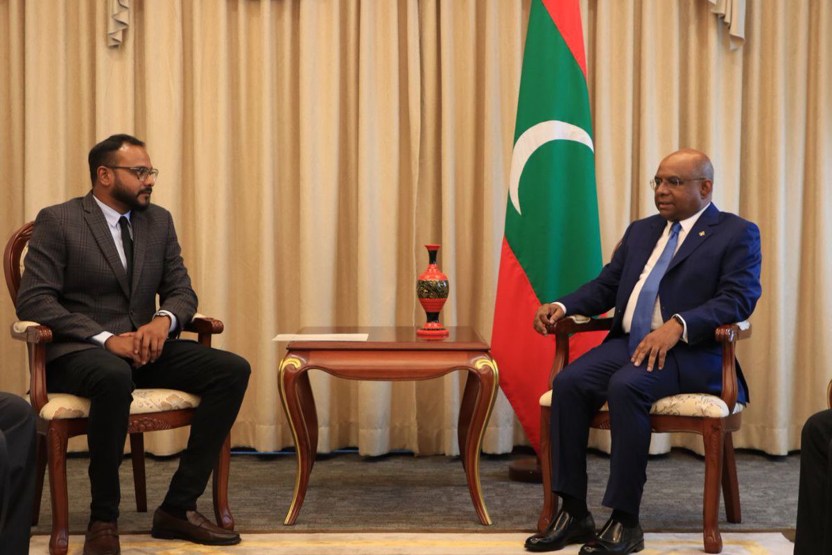 abdulla_shahid's tweet photo. I am delighted to issue the Exequatur to Mr. Hassan Maahee Ahmed Maniku, newly appointed Honorary Consul of #Lithuania to #Maldives today.

I am confident that his appointment will pave way for a stronger and a prosperous relationship between the 🇲🇻 and 🇱🇹 https://t.co/6vhrIDeiwF