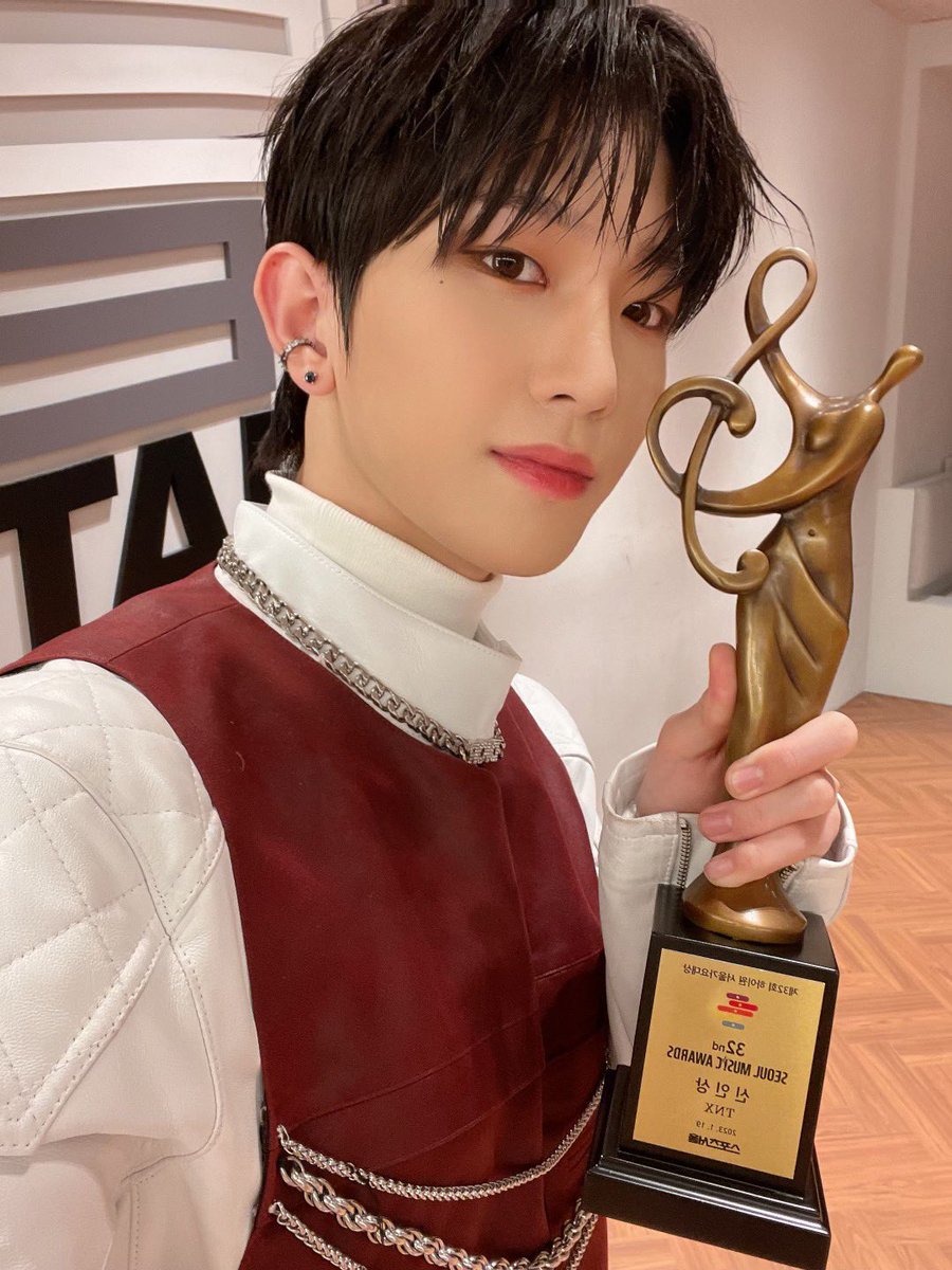 땡스들!! 신인상 너무 고마워요❤️❤️
사랑해❤️❤️