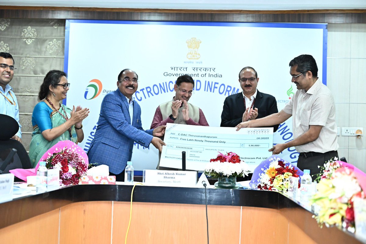 _DigitalIndia's tweet photo. Transfer of indegenously developed Smart Energy Meter technology by MeitY to industry for commercialization. #SmartMeter #AMI #DLMS #AatmaNirbharBharat @MSH_MeitY @alkesh12sharma #CDAC @cdacindia @GoI_MeitY @_DigitalIndia https://t.co/L2IRQA7xMi