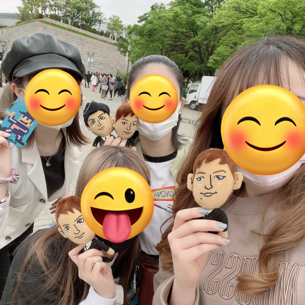 FANTASTICS_love's tweet photo. 世界さんも世界fの皆々様もおめでとうございます🎉

せかfみんな仲良くていつも楽しそうだな〜ってみてる👀💕

勝手にタグ付けごめんなさいっ

@tss__12247 
@world_mainon 
@sekatoyo_siso28 
@_WORLD__WORLD 
@__O221world 

@y__world__221 
君は早く戻ってきて🙄
BDタオルコラボしたいのだ🤔 https://t.co/aWem72NKkZ