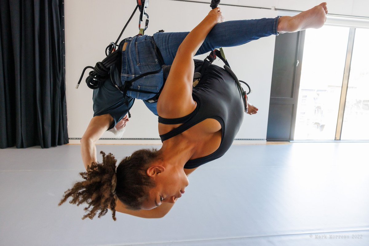 Very excited to offer a one-off workshop with internationally-acclaimed aerial dance masters @GravityLevity on 14 March. No prior experience needed, just playfulness and curiosity! Book your place 👇 thepointeastleigh.co.uk/events/aerial-… 📷 @MarkMorreau