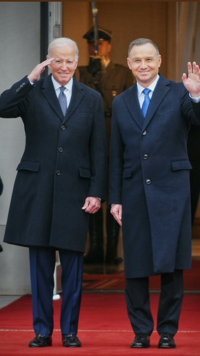 tororivera's tweet photo. Welcome #POTUS #Warsaw #JoeBiden #AndrzejDuda @portal_ipl https://t.co/hGGFWgdrGM
