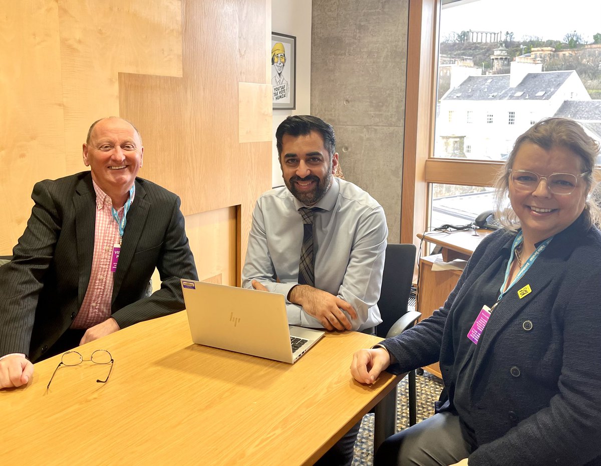 cancercard_'s tweet photo. Great meeting today with Humza Yousaf MSP, Cabinet Secretary for Health and Social Care, where we discussed Cancer Card progress and our future development plans.
So grateful his continued support and encouragement.
#CancerCard
#CancerSupport
#ScottishGovernment https://t.co/fs04Gq2fPA
