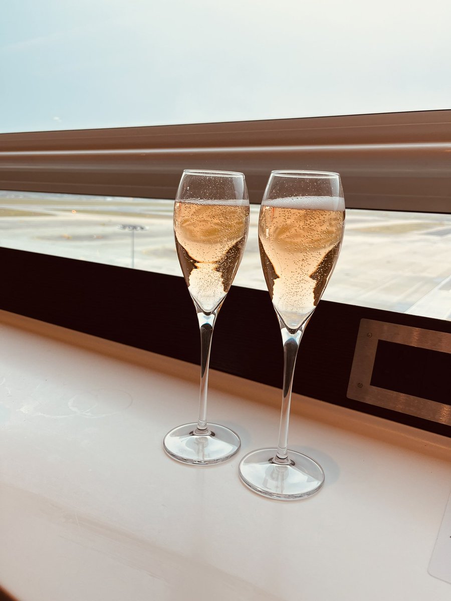 mrrossjwhite's tweet photo. #vacation #weddinganniversary #birthday #nyc #bigapple #gayhusbands #pride #loveconquersall #gatwick #britishairways #champagne @craigwhitephd ❤️🏳️‍🌈❤️ https://t.co/Comzb8brPd