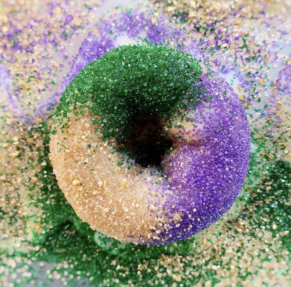 Rittenhouse Row (@rittenhouserow) on Twitter photo TODAY ONLY: King Cake will be available at all <a href="/FederalDonuts/">FederalDonuts</a> in celebration of Mardi Gras. 🎭 Cinnamon swirl cake with cream cheese glaze sprinkled festive sanding sugar. 💚💜💛 Order ahead online or just stop in. TODAY ONLY: King Cake will be available at all <a href="/FederalDonuts/">FederalDonuts</a> in celebration of Mardi Gras. 🎭 Cinnamon swirl cake with cream cheese glaze sprinkled festive sanding sugar. 💚💜💛 Order ahead online or just stop in.