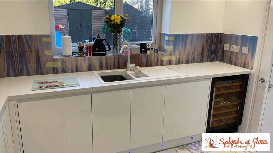 officialASOG's tweet image. With an unlimited choice of printed images and designs you can bring your personality into your home!🤩 

Contact us today if you wish to brighten up your home with character! ✨ 

#kitchendesign #kitchen #kitchendecor #kitcheninspo #home #homedecor #homeinspo #homedesign