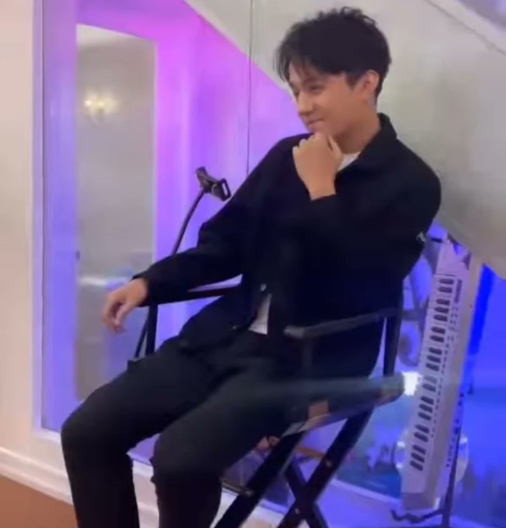 Raya32705630's tweet photo. @dimashphil @dimash_official Керемет КОМПОЗИТОР 💎 АРТИСТ 💎 МОДЕЛЬ 💎 МЕГА ВОКАЛИСТ 💎 ДИМАШТЫҢ ЕРЕКШЕ КОМПОЗИЦИЯСЫ ЖАСАСЫН ✨✨✨♥️♥️♥️ @dimash_official #Dimashplaylist #DimashConcertAlmaty #Together #Zhalyn #TheStroyOfOneSky https://t.co/tEbC3aRjVn