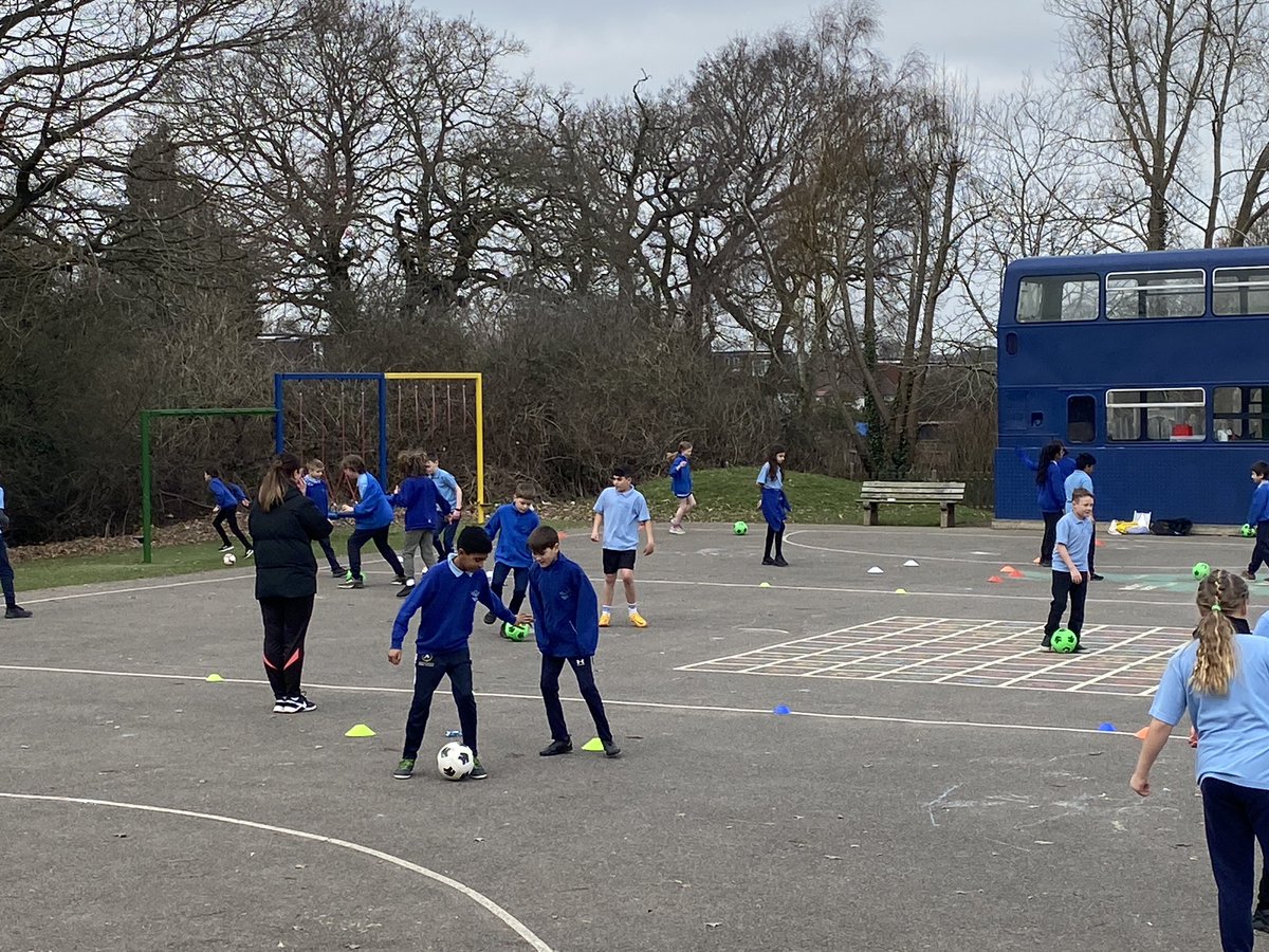 Our Year 6 children working on their football skills with coach Nicola from @WFCTrust @WroxhamSchool @MrSwaile #PLPrimaryStars