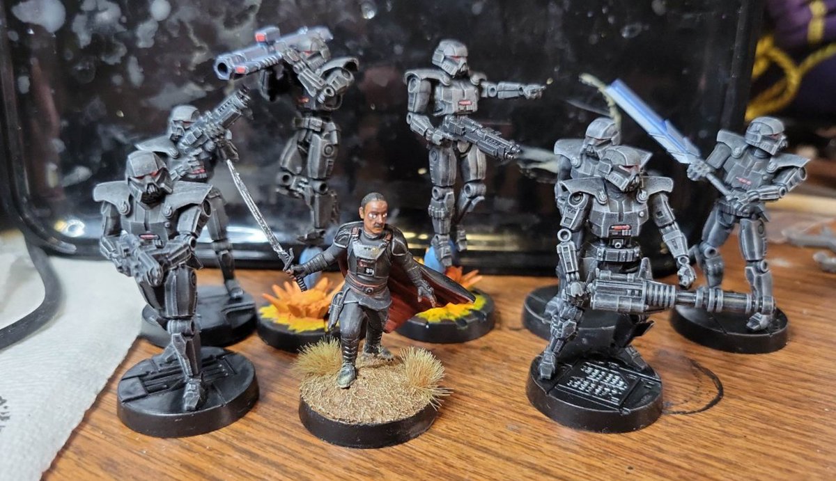 AlmostMeek's tweet photo. Not the best picture but my Dark Troopers and Moff Gideon are ready for the table!

Used mostly @vallejocolors Game ink Black, Acrtic white for dry brushing, Gloss black for Gideon's armor 

#paintedminis #painted #miniatures #starwarslegion #minis #tabletopgaming https://t.co/fbP3fzPDoh