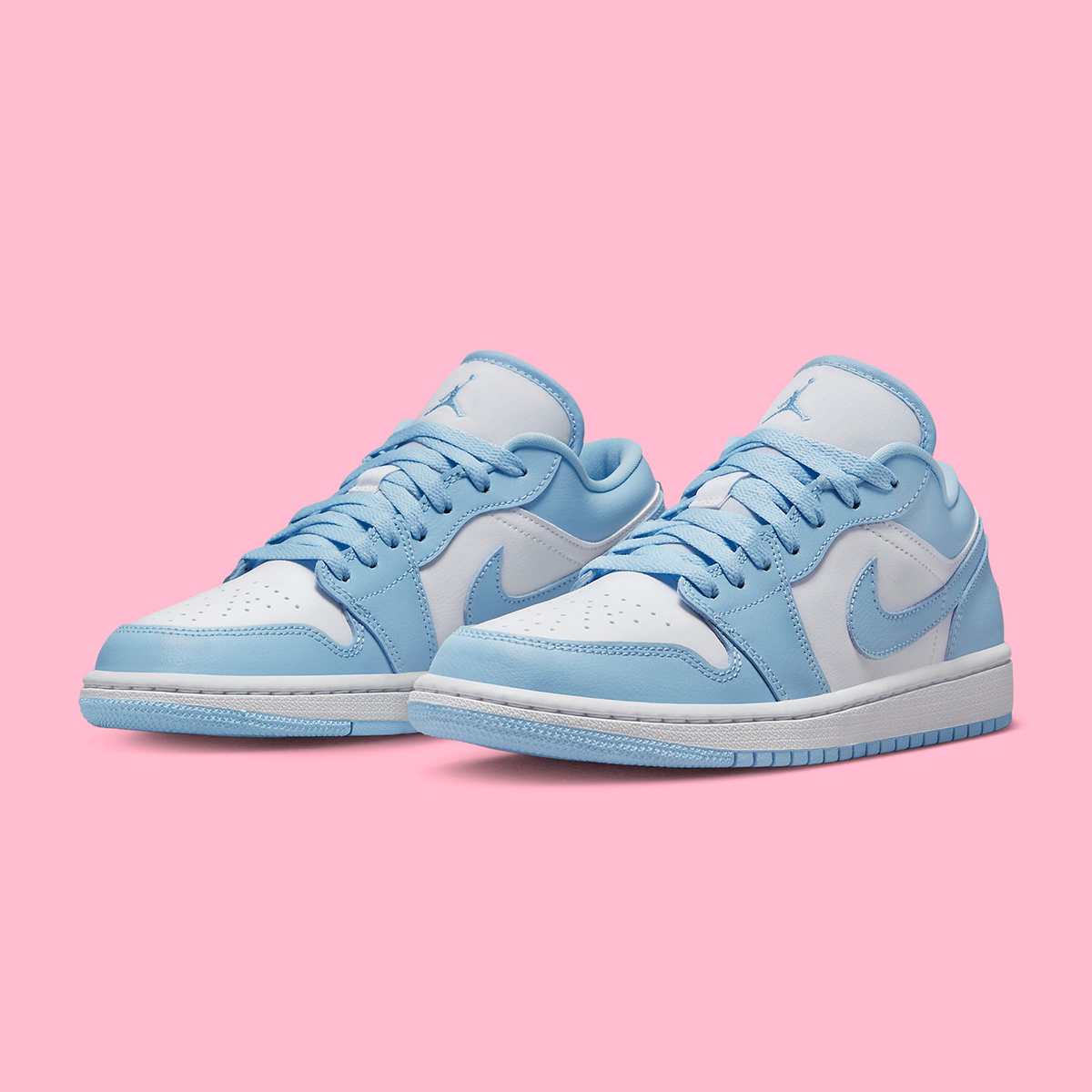 houseofheat's tweet photo. The Air Jordan 1 Low “Ice Blue” Releases March 10 ❄️

DETAILS: https://t.co/NaqcDYkJn8 https://t.co/BErpNNLT6O