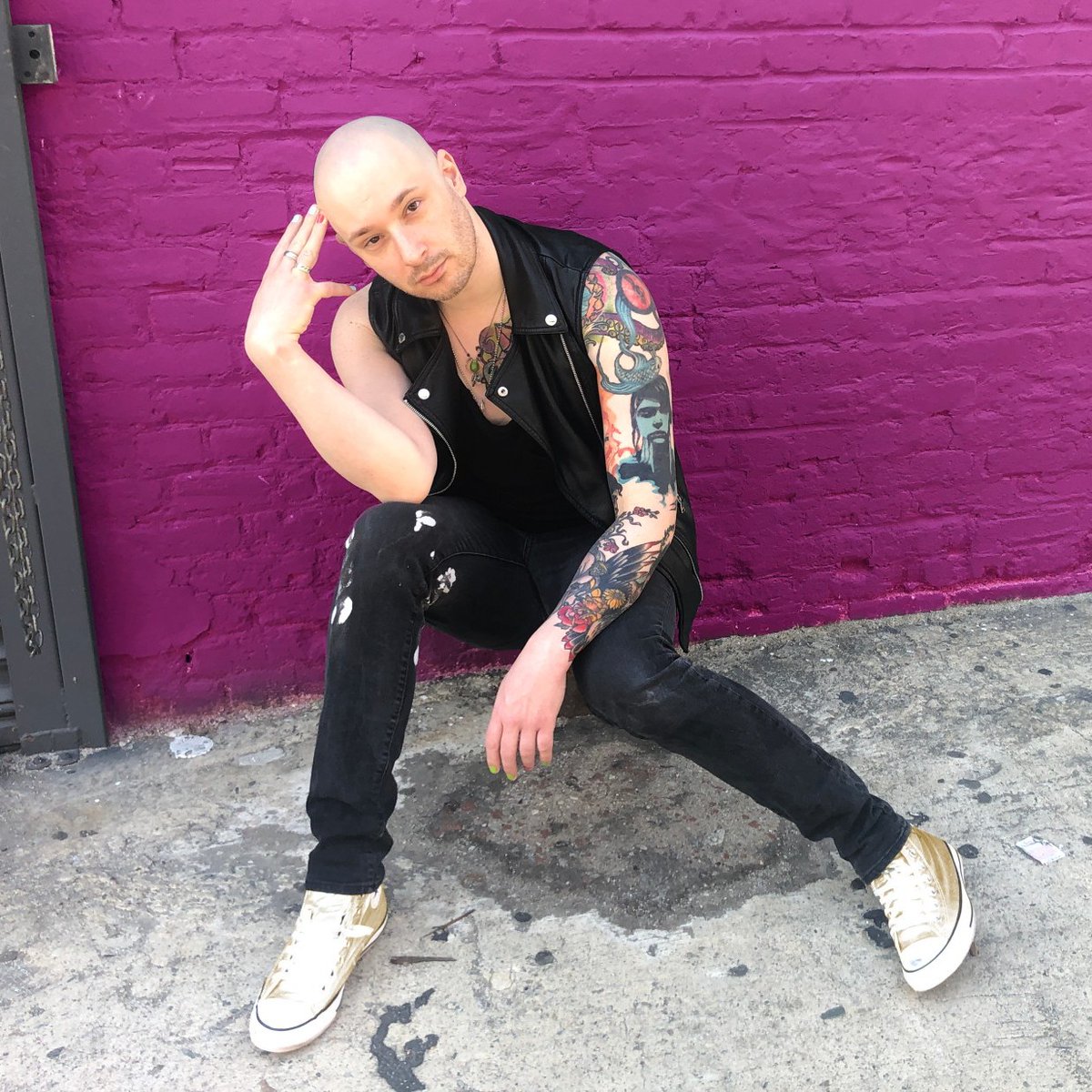 v13media's tweet photo. @VATTICA's new single “BACK TO LIFE” is an unmistakable #modernrock radio anthem, with a soaring chorus and an uplifting tone, encouraging those who are struggling to feel empowered and speak out. | 📣: @WTFpublicity 

https://t.co/j0XfRomodb https://t.co/fj3W5UpNNi