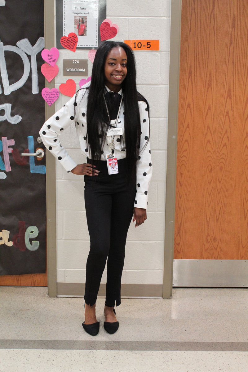 FsiaMedia's tweet photo. Today started off our Black History Spirit week with Black Excellence - Dress Your Best! Don't forget tomorrow is Wakanda Wednesday - Dress in your Black Panther attire or wear black to honor the Black Panthers. @GCSS_FS @FSIAprincipal https://t.co/AoMAKpGIVe