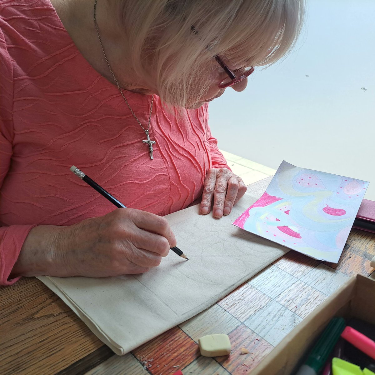 attheexchange's tweet photo. Join our FREE craft sessions! 🧵 🎨 ✂️
Held in our cafe bar, these relaxed classes are open to anyone, from beginners to those more experienced.
Come along on a Wednesday from 1:30pm to 3:30pm
#craftsession #crafts https://t.co/sE7HWjqLPa