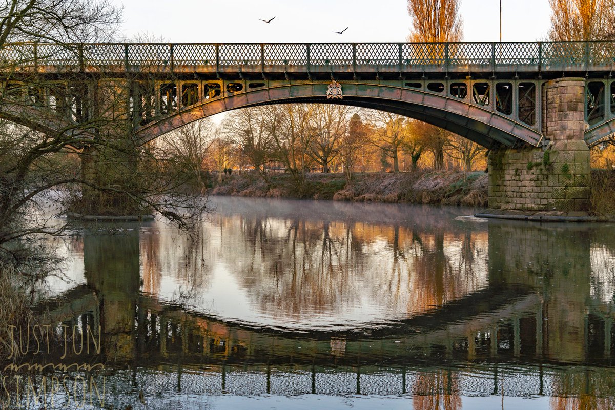 Jon Simpson tweet media