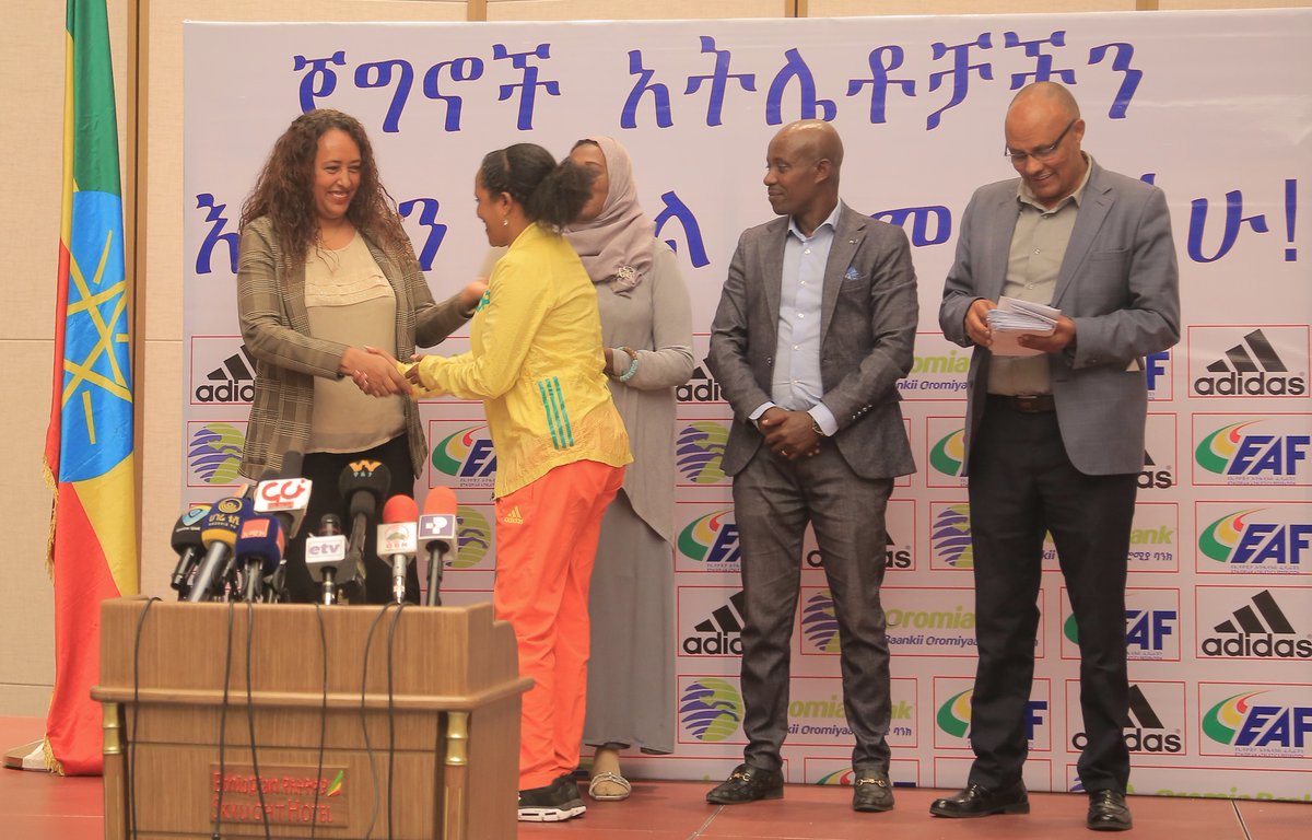 fanatelevision's tweet photo. #Ethiopia|n athletics team receives award, incentives for its achievement in WXC #Bathurst 2023 
Details: https://t.co/noEOgtSGJM https://t.co/0pLL2KG0I2