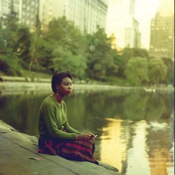 Mr_Machado's tweet photo. Data MM: Há 90 anos nascia Eunice Kathleen Waymon ('Nina Simone'), neste dia, em Tryon (NC). Morreu em Carry-le-Rouet, 2003.

#BOTD #singer #music #HumanRights #ativism https://t.co/P4ouPTbqTu