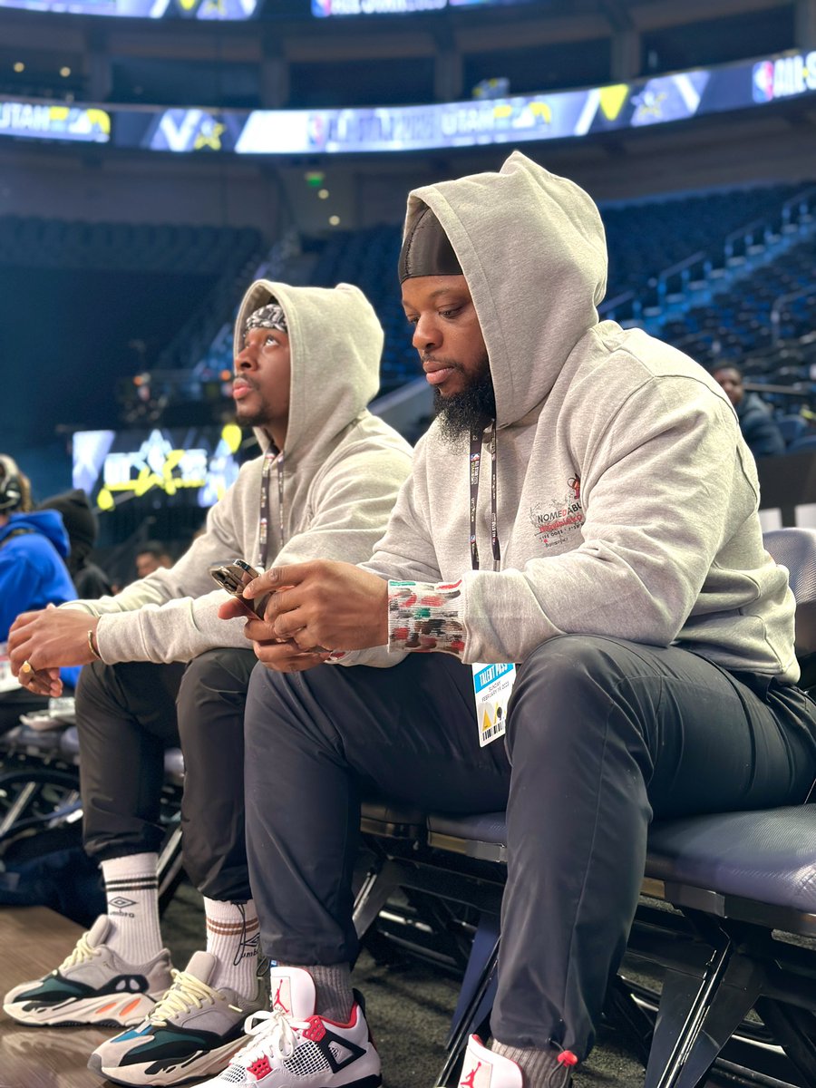 JamiieLopez_'s tweet photo. It’s Impossible To Celebrate The Spirit Of Africa Without Putting A Spotlight On The Music…✨💫
#NBA #NBAAllStar #NBAHalftimeShow https://t.co/IO0H1tHdss