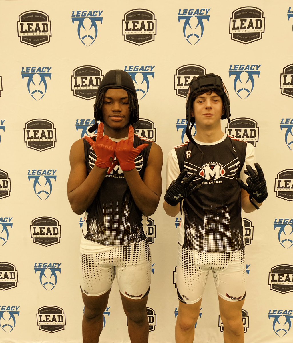 LegacyYouthFB's tweet photo. 🏆WEEK 3 MVP: MI ELITE 14u🏆

OFF: Jayden Martin | WR
DEF: Vince Bitonti | DB

@MiEliteFball 
#Legacy #JoinTheMovement https://t.co/a587MsOkIm