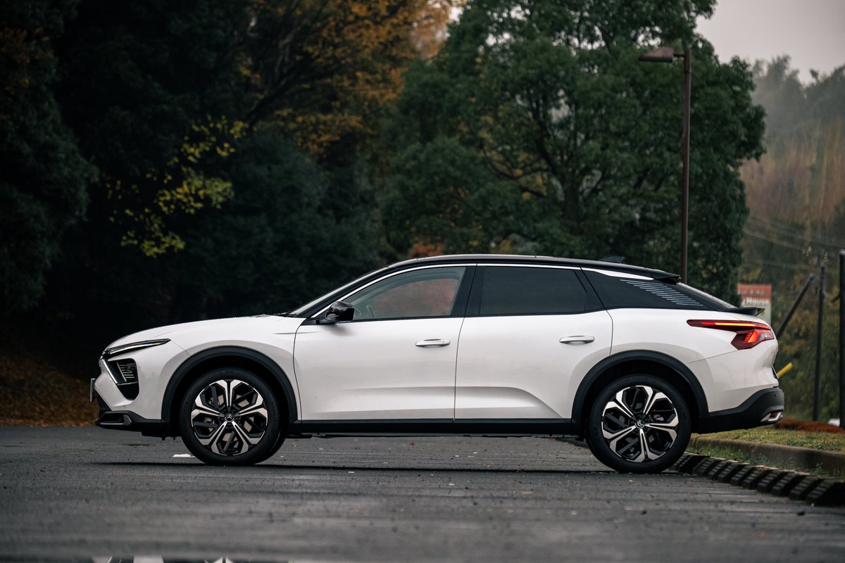 chiracarlife's tweet image. 旧PSAサイドビュー選手権🏁
あなたの好みはどの車？
#508SW #308SW #C5X #DS4