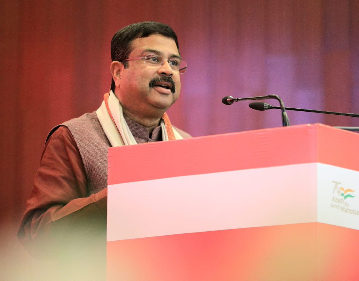 dpradhanbjp's tweet photo. With the implementation of NEP, we are internationalising our education. 

@EduMinOfIndia will support, encourage and facilitate the globalisation of @skuast_kashmir. I also encourage all our universities to join efforts to establish India as a global study destination. https://t.co/WwU5Ojo5kr