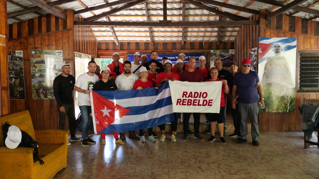AJesusMatos's tweet photo. Un grupo de más de 20 trabajadores de @radiorebeldecu visita la provincia de Granma, con motivo de los 65 años de la planta radial. Encuentro con autoridades, visitas a zonas como Altos de Radio Rebelde y La Demajagua, forman parte del recorrido.
#Rebelde65 https://t.co/7tdsUUYMnV