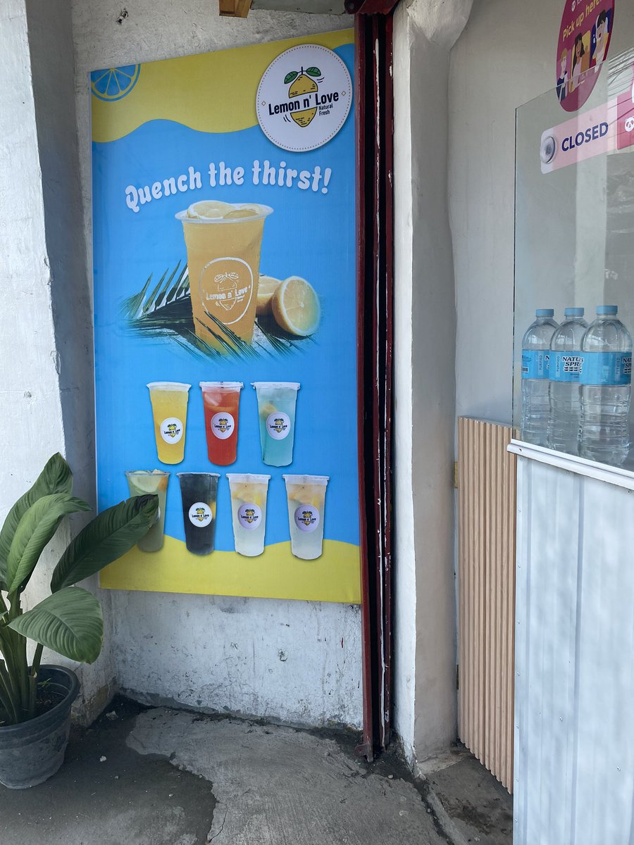 susvinticus's tweet photo. Another Lemonade craze for the Gensan People! Pirti nalang jud ka barato! For only 49.00 (Medium Size) + their lemonades comes with different flavvs. Located where? In front of GMall, katabi lang ng BPI-J. Catolico Sr. Ave and a Phone Shop. https://t.co/E3ULL09vW9