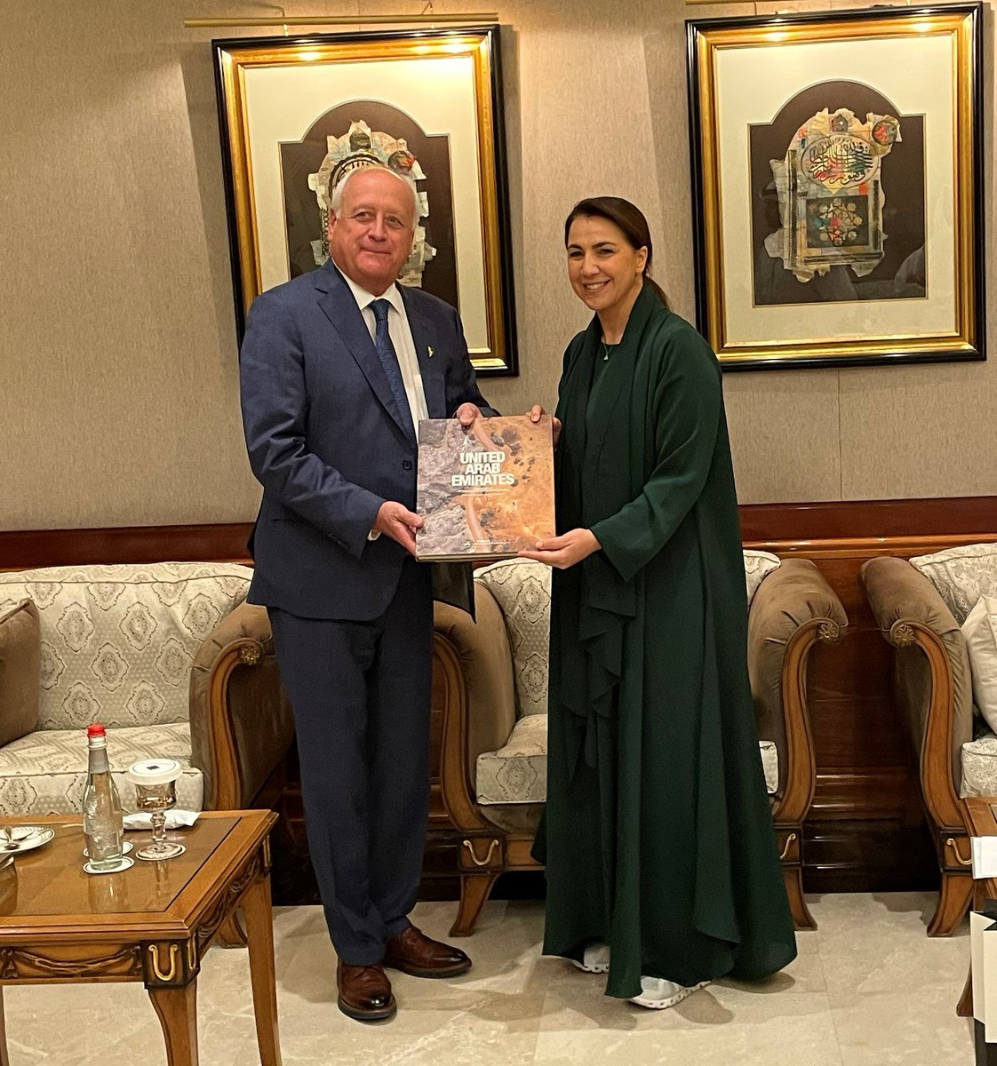 SKTradeInvest's tweet photo. Yesterday the #Saskatchewan delegation met with UAE Minister of Climate Change and Environment @mariammalmheiri to continue collaboration on sustainable energy initiatives in the leadup to this fall's #COP28 summit.
#ThinkSask #SaskinUAE @CanUAEBusiness @CanadainUAE https://t.co/5phalozx3V
