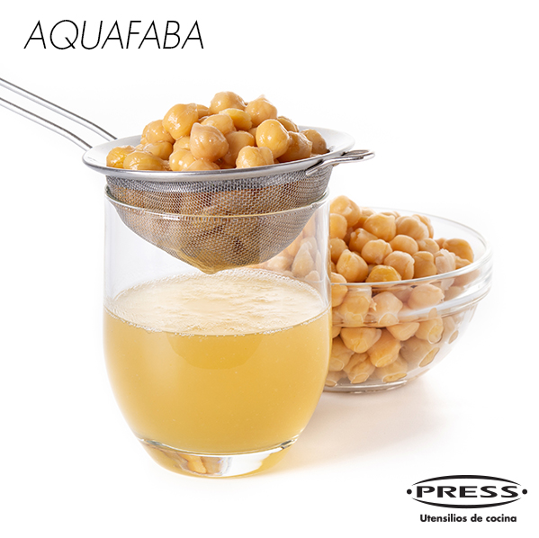 #Aquafaba: Es el líquido resultante de cocer los garbanzos. Se emplea como sustituto del huevo para hacer merengue vegano y otras preparaciones.

#Vegano