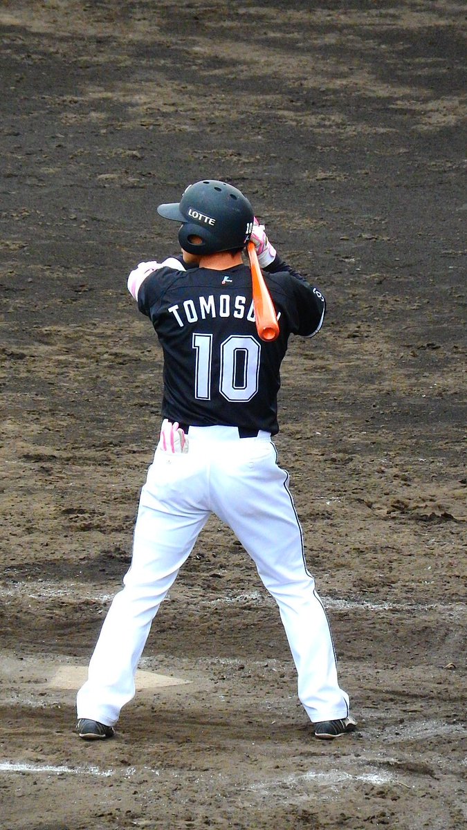 nana7951240's tweet photo. 天理大学対決は先輩の勝ち👏友杉くんの２個上が森浦くん(さらにその上にともきくん)天理黄金時代💜
#森浦大輔
#友杉篤輝 
#20230221コザ https://t.co/Vv0MCjUqvd