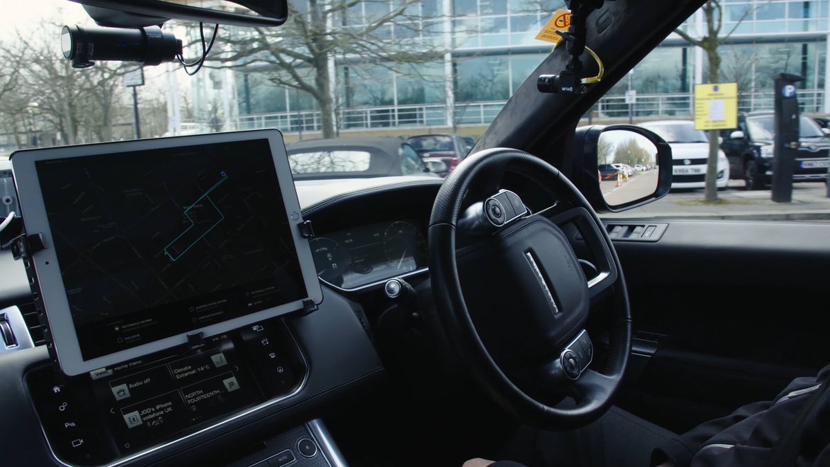 Autoingros's tweet photo. Nasce un Engineering Hub in Italia, Jaguar Land Rover intende essere leader nella guida autonoma di prossima generazione, facendo lavorare insieme diversi esperti del settore, con una base formativa italiana.

#Autoingros #Jaguar #LandRover #engineering https://t.co/zjkNek1B9p
