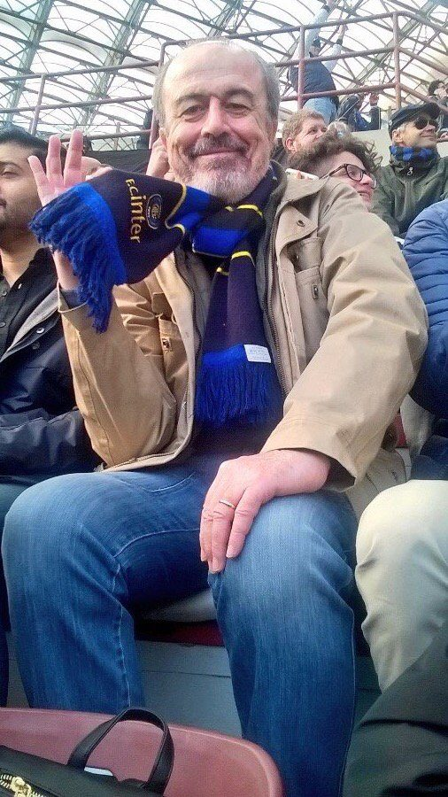 SerVessicchio's tweet photo. Questo signore è l'avvocato #Spallone noto tifoso interista di Bologna. E' lui però che è uno dei portatori della crociata contro la sentenza della #Juventus ritenendo totalmente illegittima la penalizzazione, leggete qua https://t.co/LFZKncZ3Ac https://t.co/59rAe1yX76