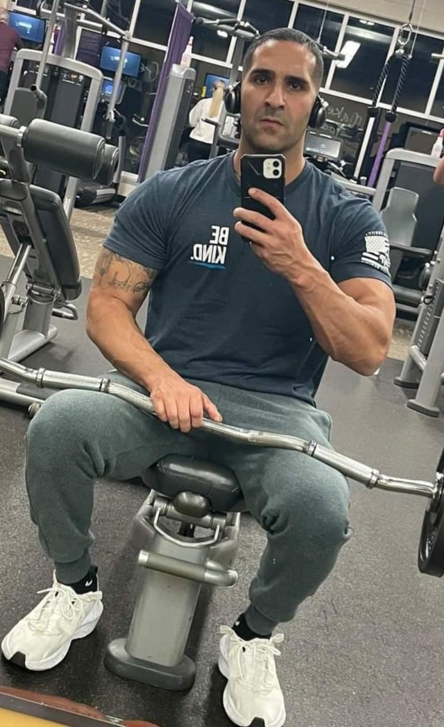 PushupSoldier's tweet photo. Pushing some weight & subs around.
#pushupsoldier #findom #finsub #cashmaster #militaryalpha #domdrillsergeant #obey https://t.co/f4Fvy5RK6W
