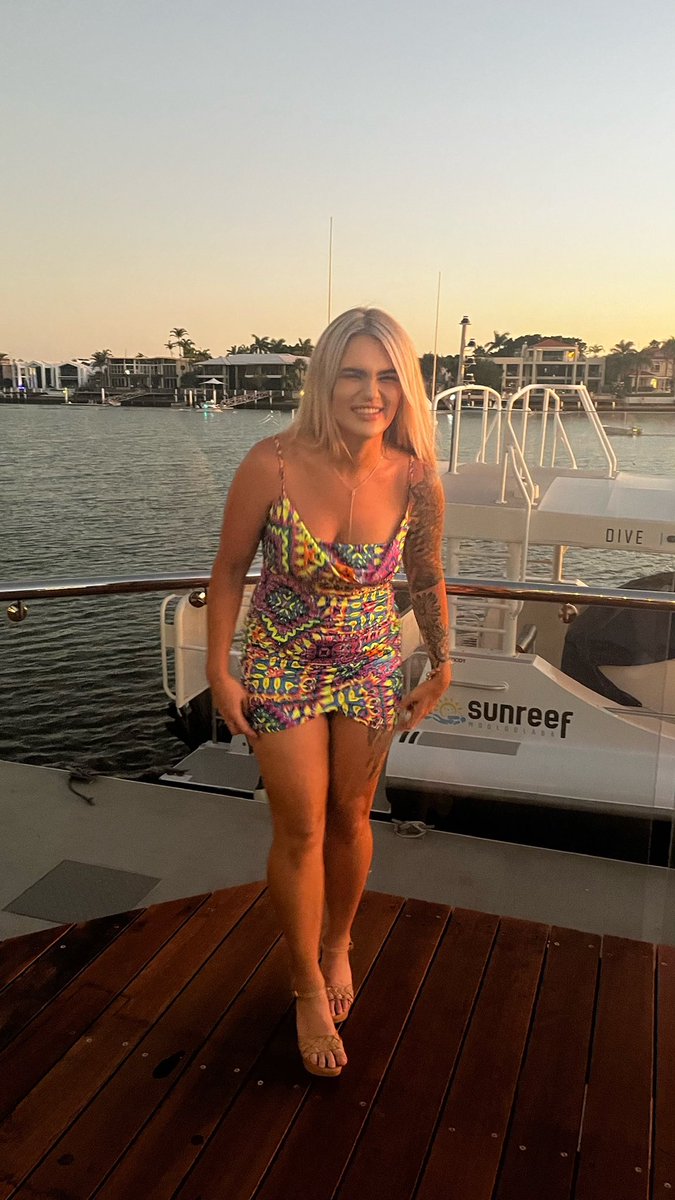 emstar0's tweet image. Can’t be serious 😂 #warf #friendsbirthday #fun