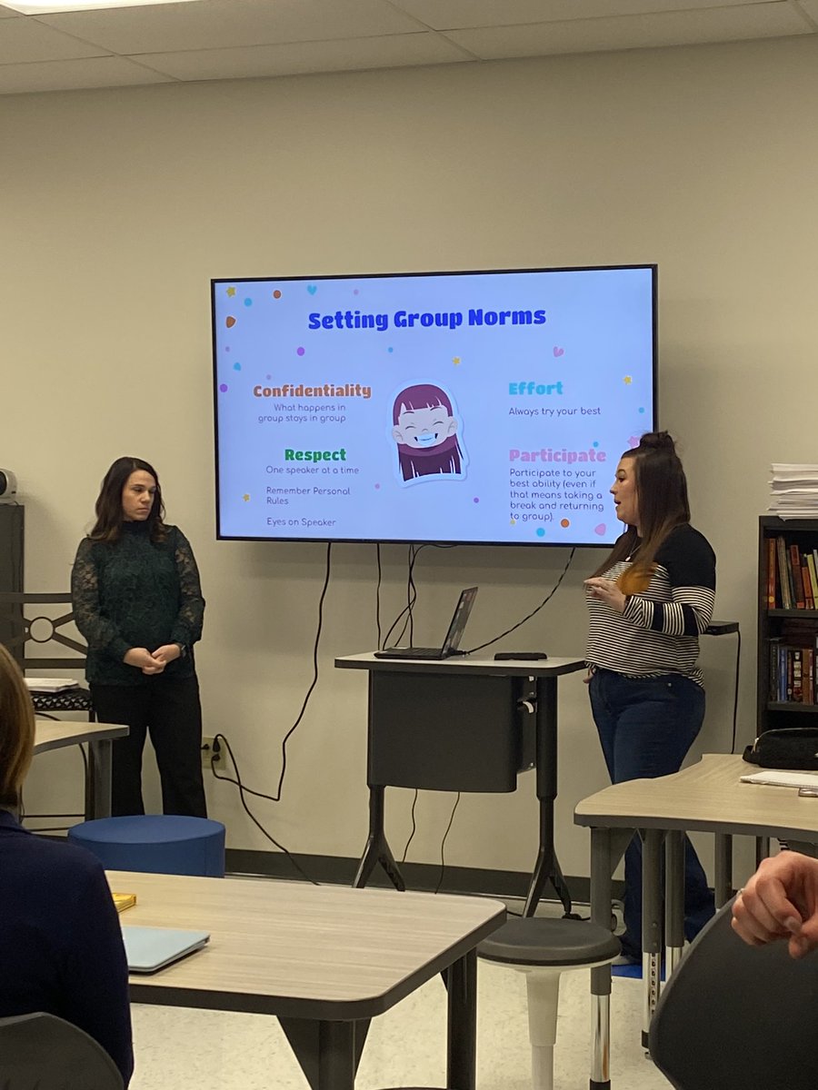 DUE_Principal's tweet photo. “Spotlight on Social Skills”
with Jamie Strain and Christina Welschmeyer! #DuelloStrong #wsdpd #sharefair @duello_elem https://t.co/I0daPYxket