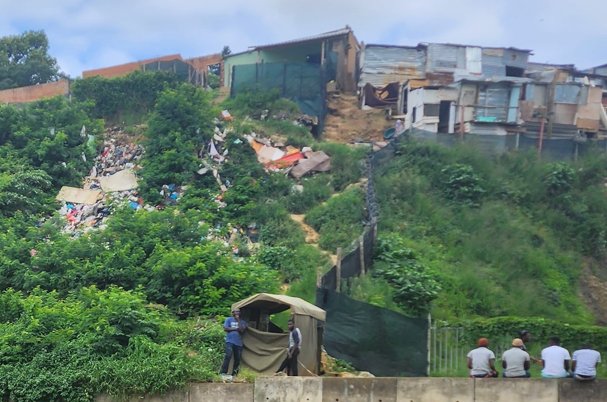 chan_Nav's tweet image. How about a tweet suggestion on illegal dumping @eThekwiniM The intersection of Alpine Road &amp;amp; Hendry Road - the Hoffman Place SQUATTER CAMP - #cleanitup (Been reported since last year) #Durban