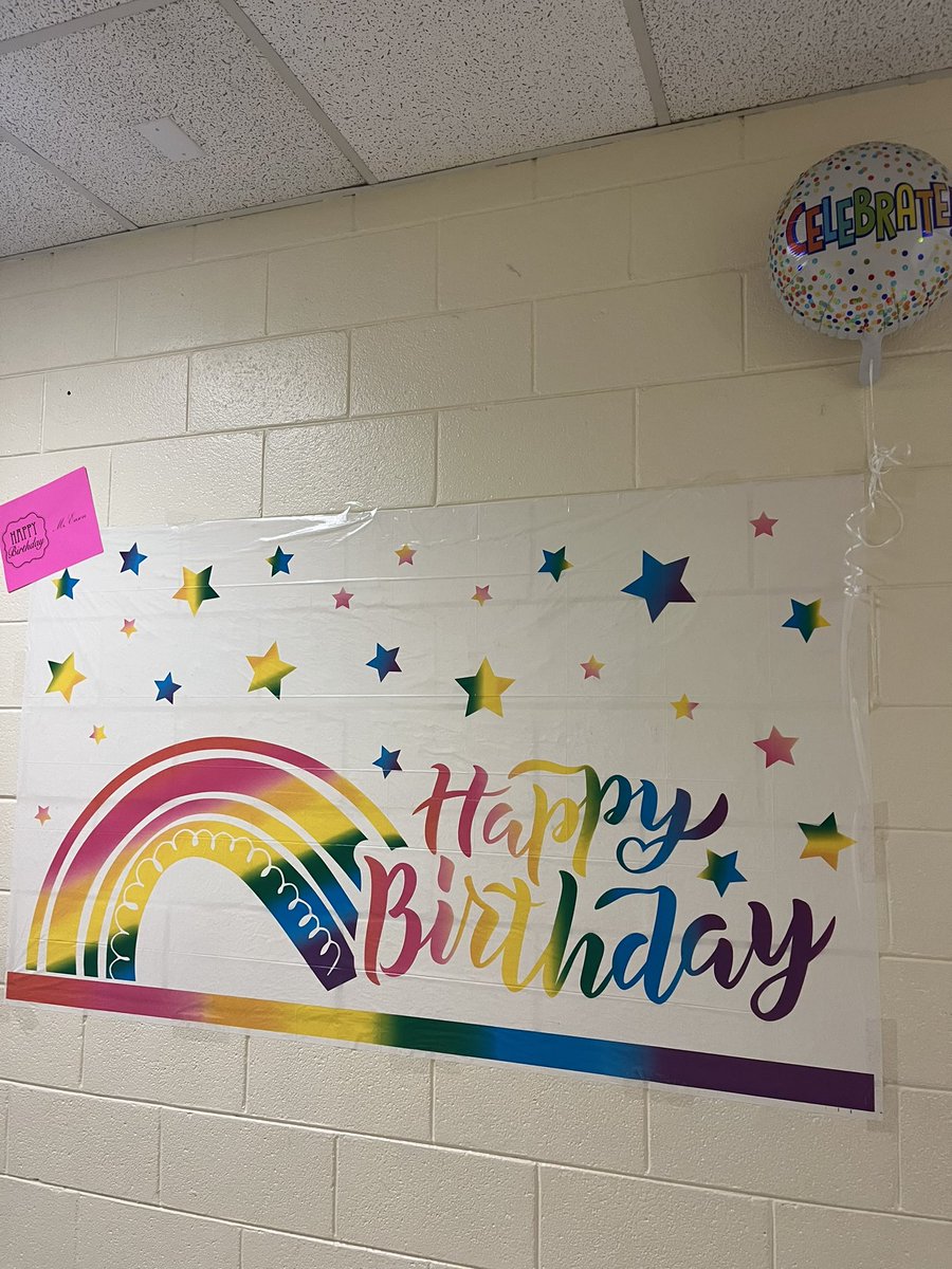 MsEason14's tweet photo. Thank you for such a sweet start to my birthday week, First Grade!!! https://t.co/77EtpG2KnQ