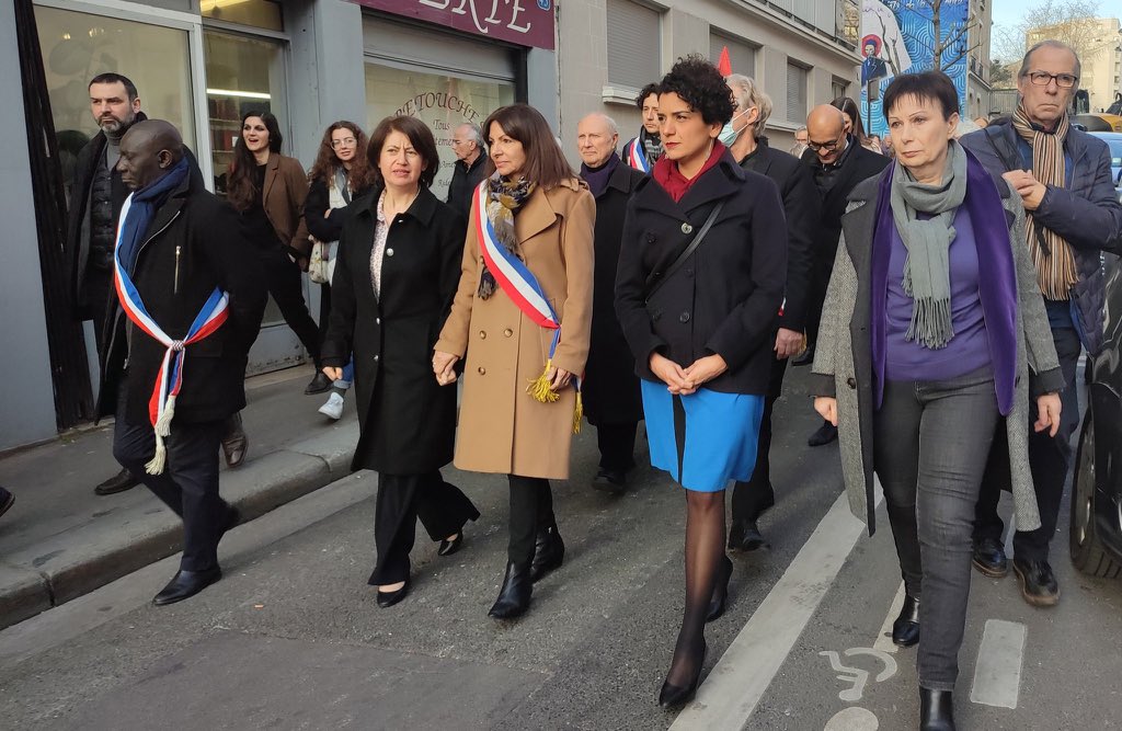 lau_patrice's tweet photo. Nous étions beaucoup cet après-midi autour de la Maire de Paris pour saluer la mémoire de #MissakManouchian à #Paris20 et celle de son Groupe de camarades résistants Morts pour la France, ces frères étrangers tombés pour garantir notre liberté. Ouvrons leur grand le #Pantheon https://t.co/K3tnIb1w3H