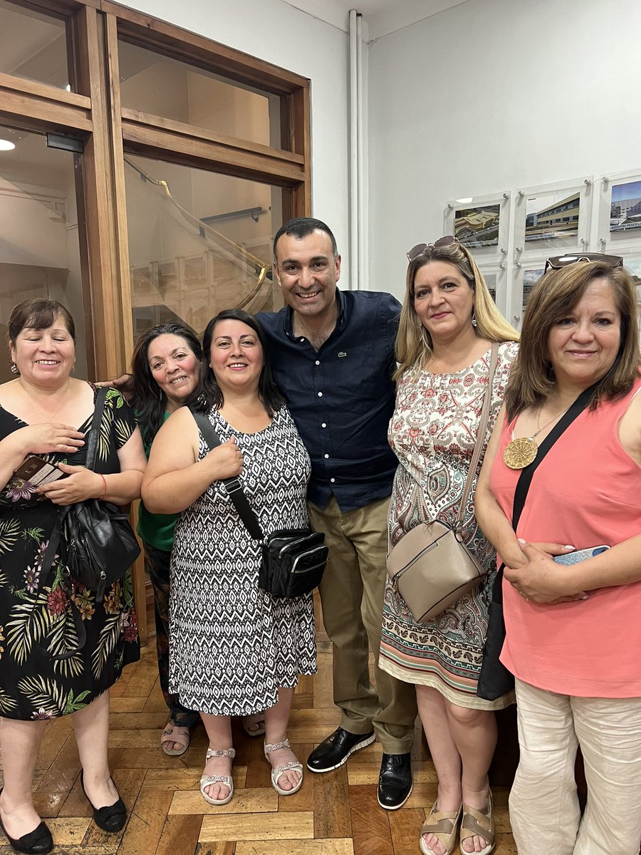 Juaneduardoconc's tweet photo. #AlcaldesChiloé junto a gremios de la Salud Primaria Municipal reunidos en @ministeriosalud con #Subse @AraosFernando.

Pedimos se reconsidere entrega #AsignaciónDesempeñoDifícil, si no ocurre afectará ingresos de 380 trabajadores #SaludMunicipalCastro y 1000 nivel provincial https://t.co/MWdCgqm6VK