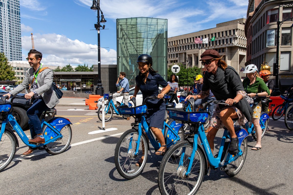 Want to stay up-to-date on the latest news, trends and events in urban transportation? 

We've got you covered: sign up for NACTO's monthly newsletter at the link!

tinyurl.com/NACTOnews