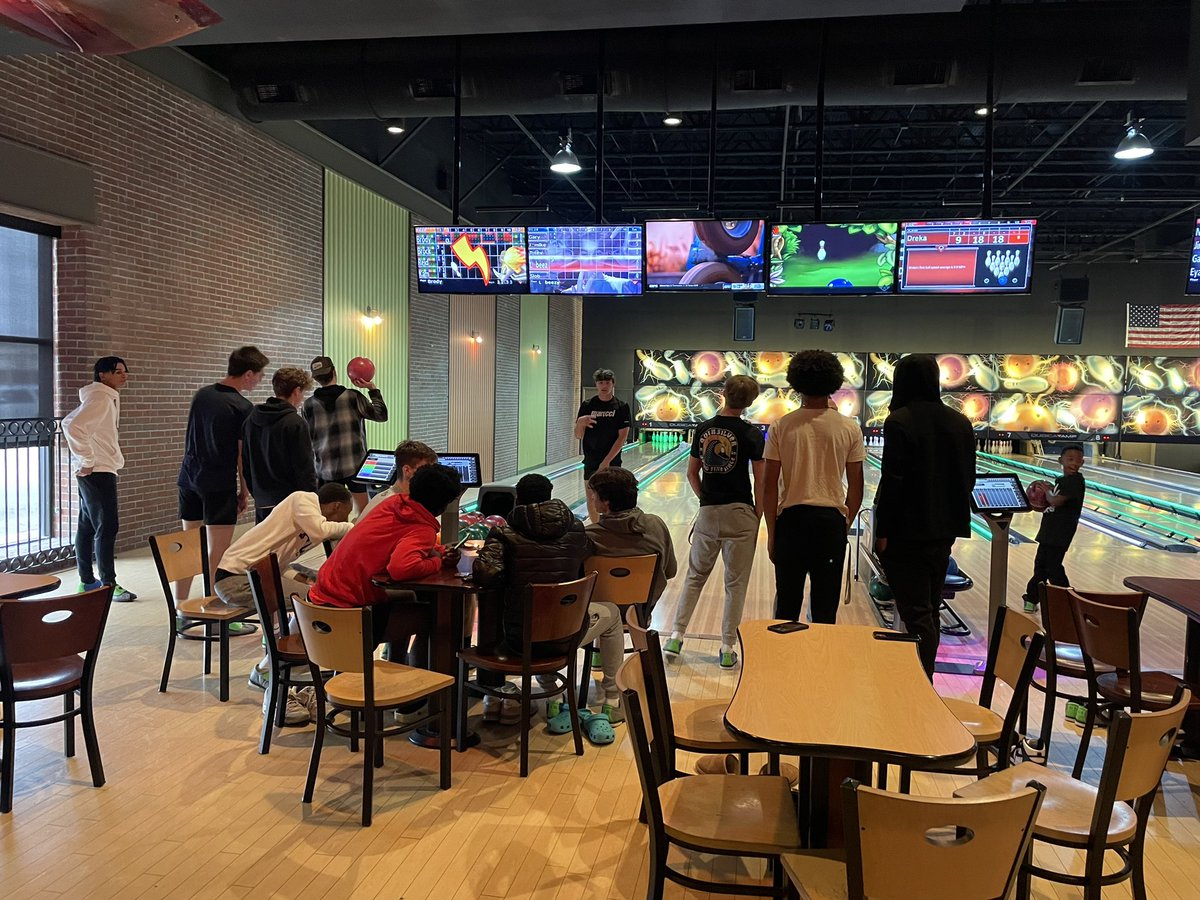 StAmantBBall's tweet photo. Had a great playoff practice this morning now off to bowl with the team!! Safe to say they are better basketball players than bowlers!! 🐊🏀 https://t.co/ARnWvTtTHJ