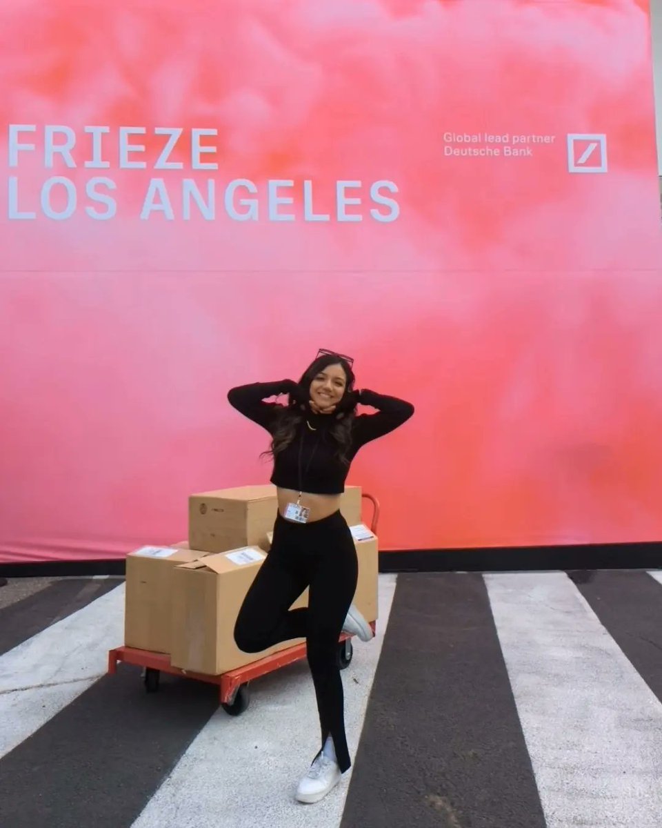 __urfavtaurus's tweet photo. y e a r 2 🖼️🎨
the fabulous life of the distrib team
#friezela #werk #distributionteam https://t.co/1D0AYOd6zh