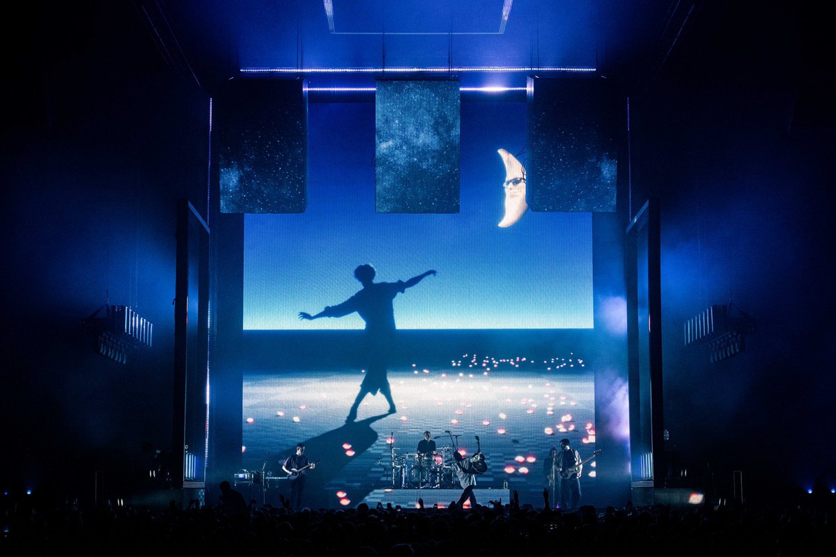 the1975__news's tweet photo. The 1975 production through the years… 
#the1975 https://t.co/AI5qmDme3P